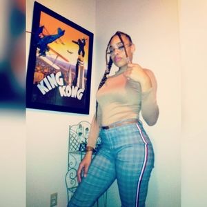 Meet your Posher, Jhemini